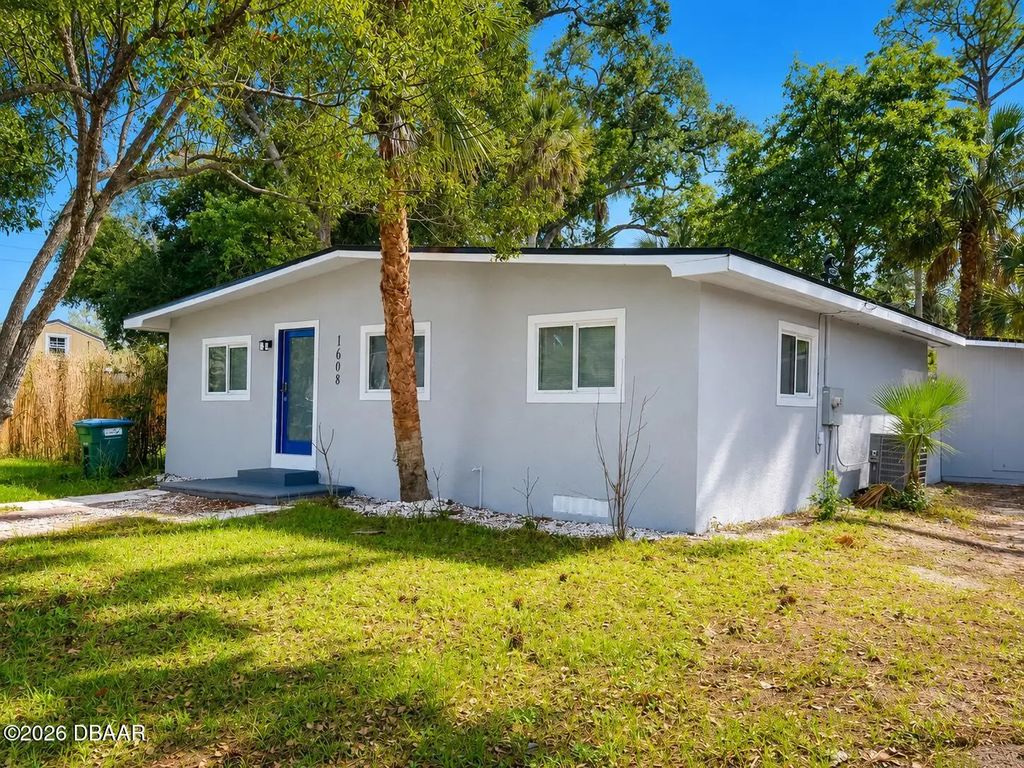 1608 Moravia Avenue, Holly Hill