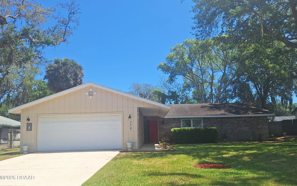 2707 Pine Tree Drive, Edgewater