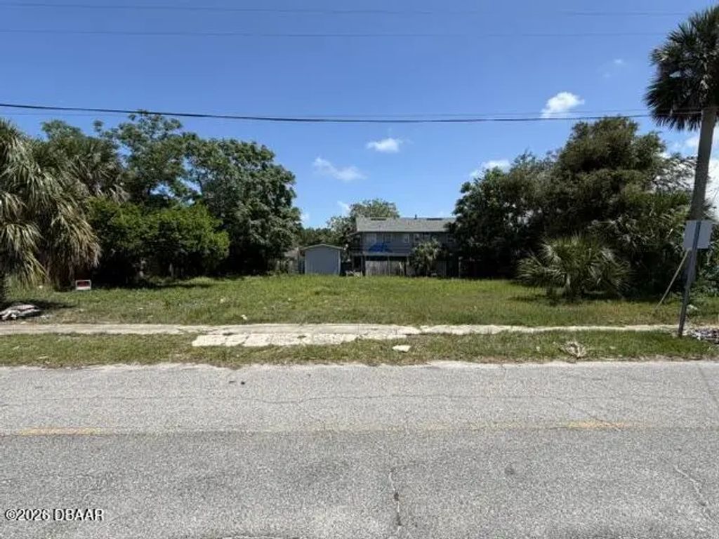 225 Congress Avenue, Daytona Beach