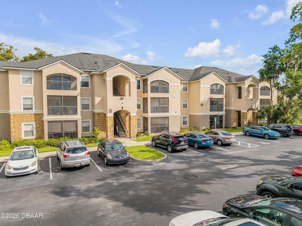 940 Village Trail, Port Orange