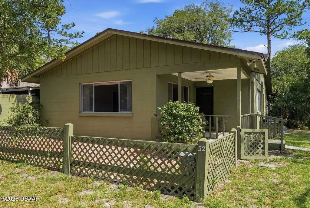 32 Summer Trees Road, Port Orange