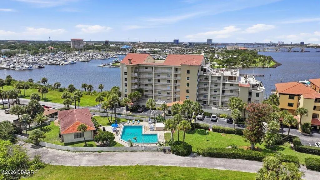 552 Marina Point Drive, Daytona Beach