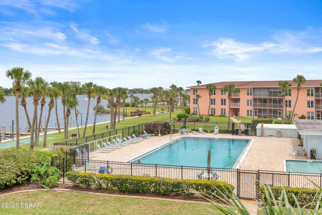 715 S Beach Street, Daytona Beach