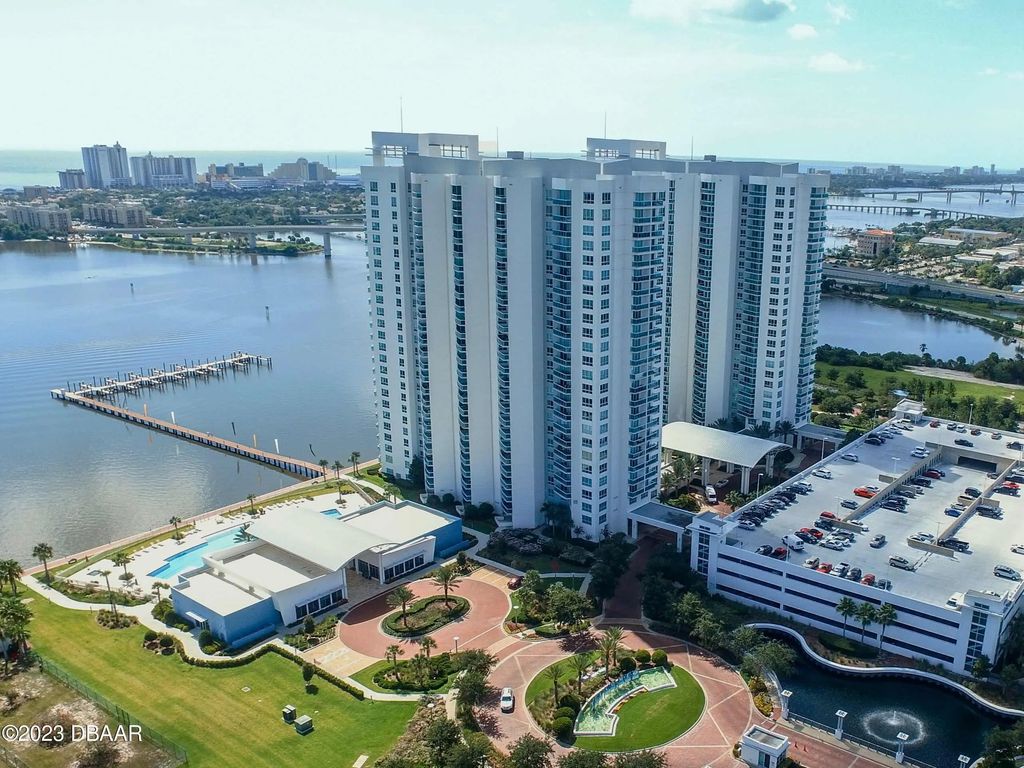 241 Riverside Drive, Holly Hill