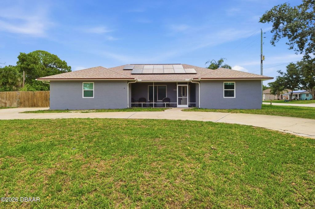 602 Lake Drive, Sebastian