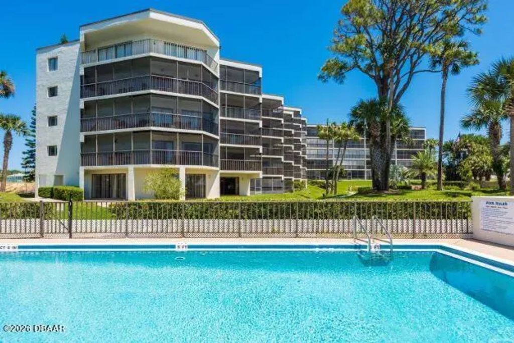 944 S Peninsula Drive, Daytona Beach