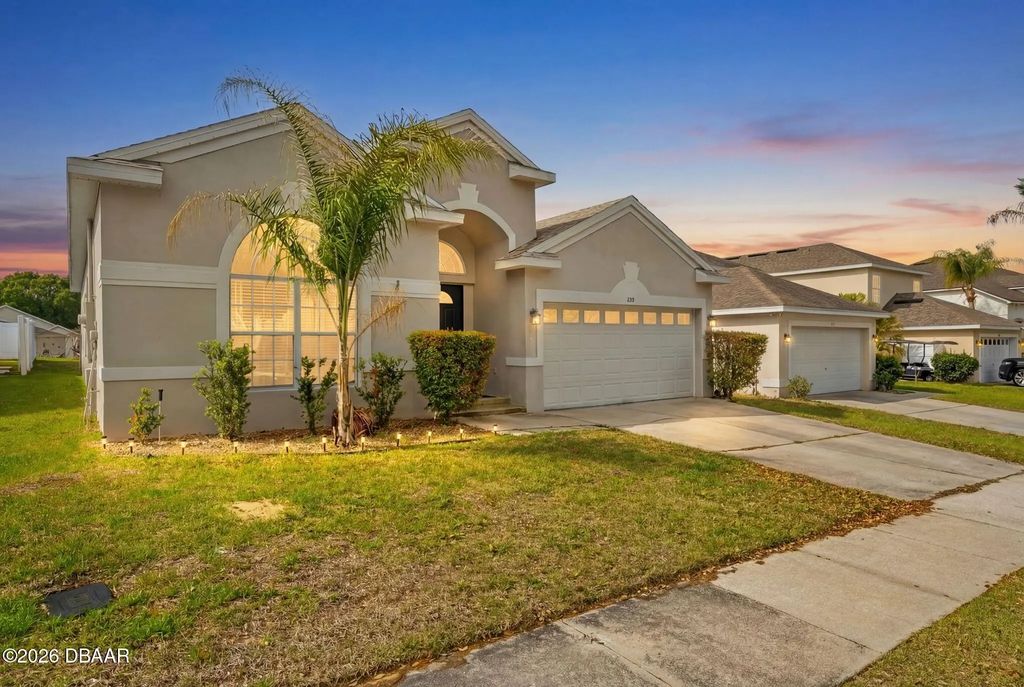 208 Troon Circle, Davenport