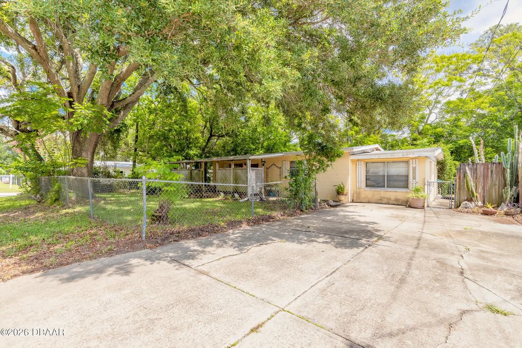 1219 Leon Lane, Daytona Beach