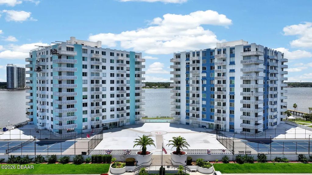 925 N Halifax Avenue, Daytona Beach
