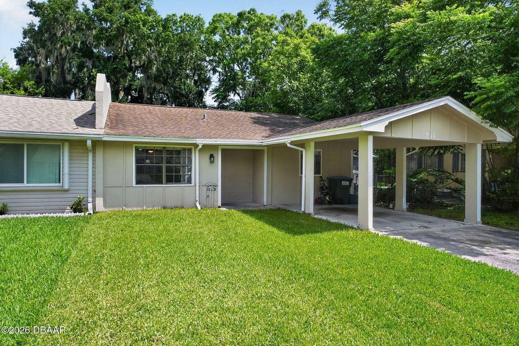 912 Royal Oak Court, Holly Hill