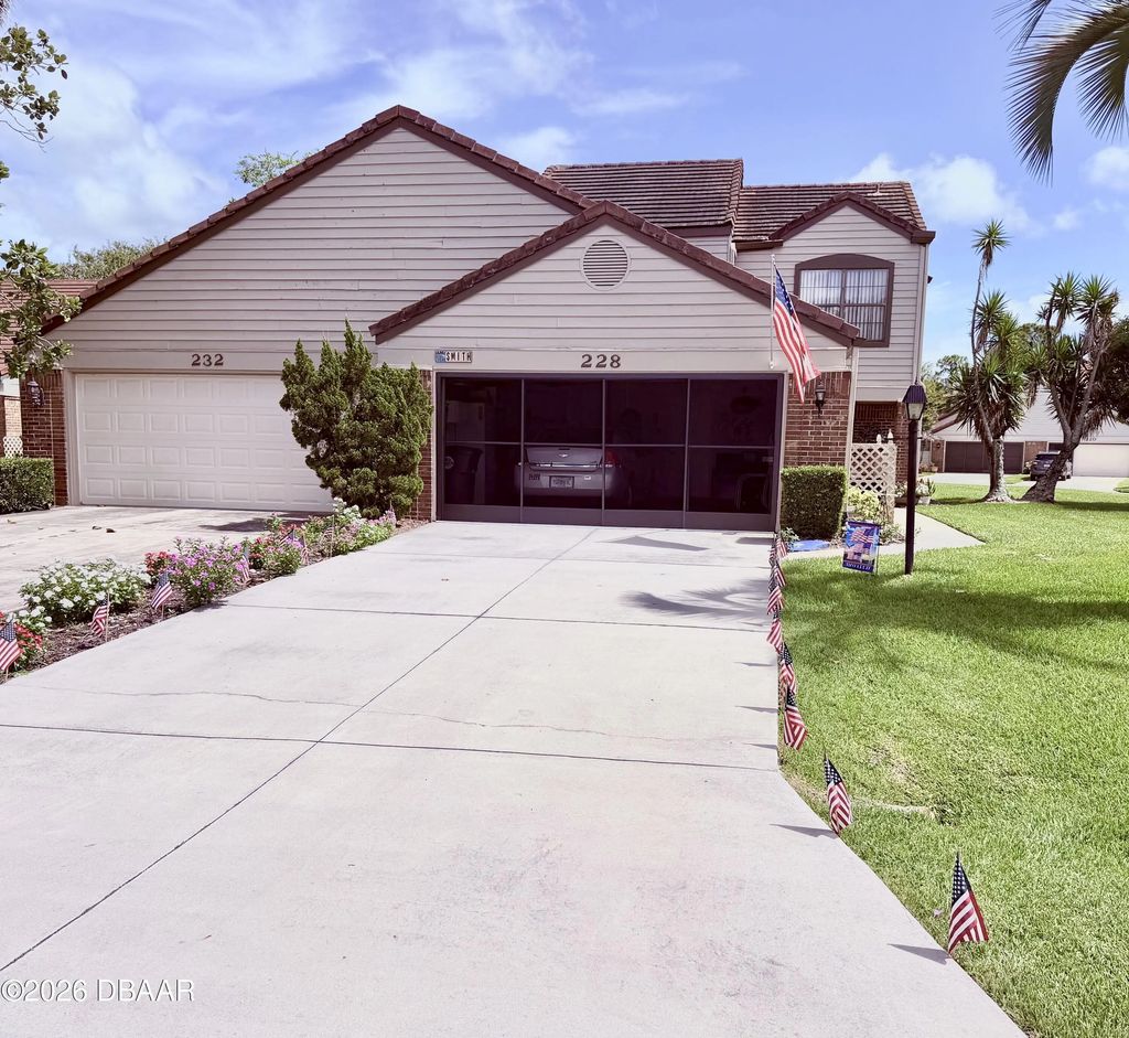 228 Palm Sparrow Court, Daytona Beach