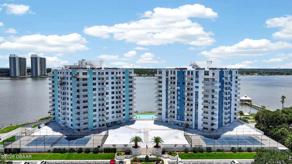 925 N Halifax Avenue, Daytona Beach