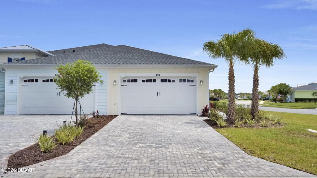 202 Summertime Place, Daytona Beach