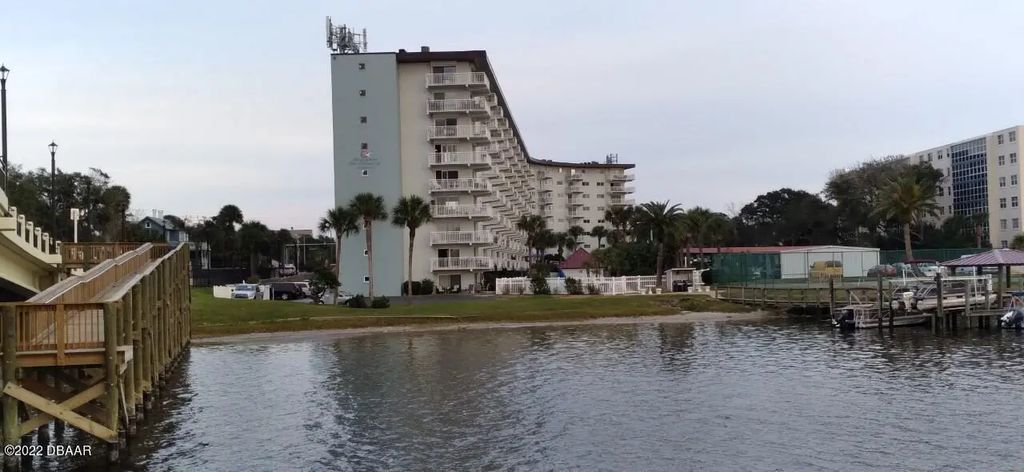 100 Silver Beach Avenue, Daytona Beach