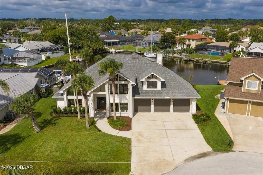 7 Chinook Court, Palm Coast