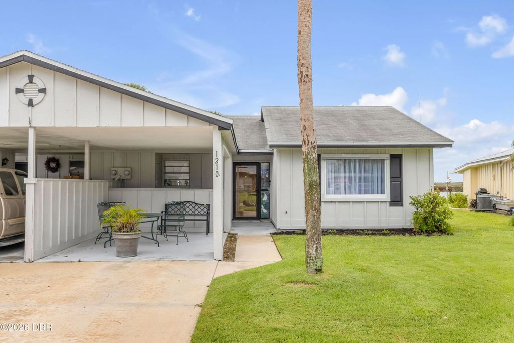 1210 Harbour Point Drive, Port Orange