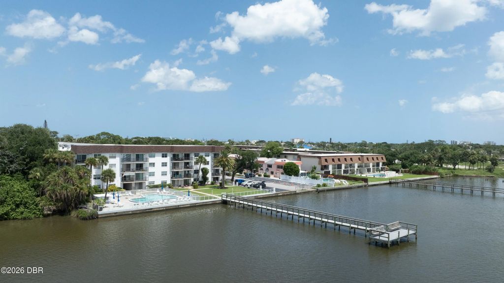 118 S Halifax Avenue, Daytona Beach
