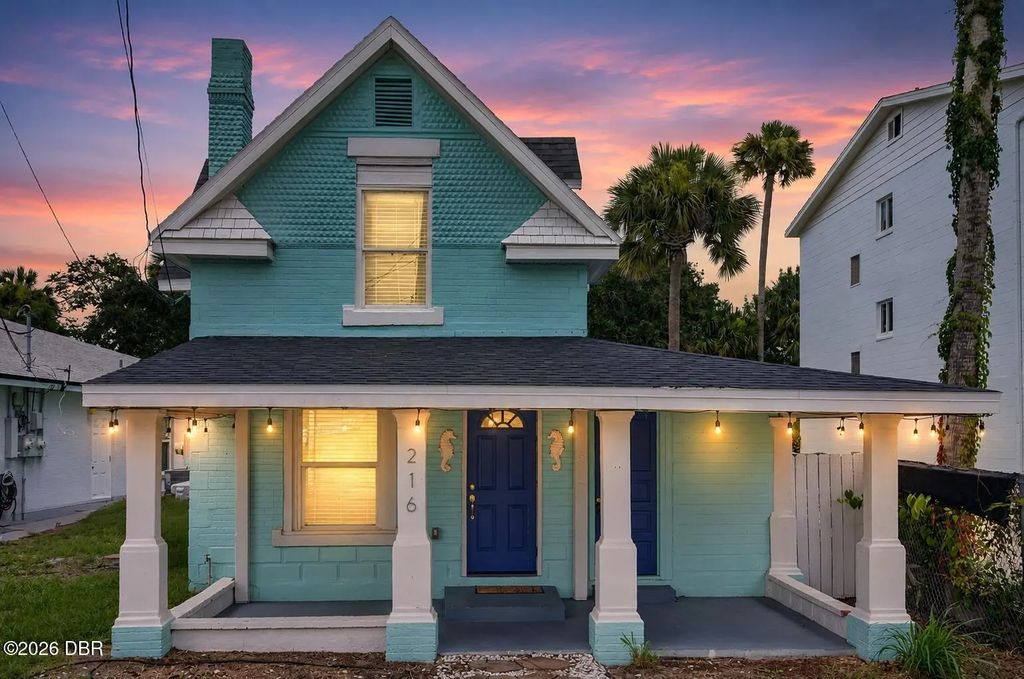 216 N Halifax Avenue, Daytona Beach