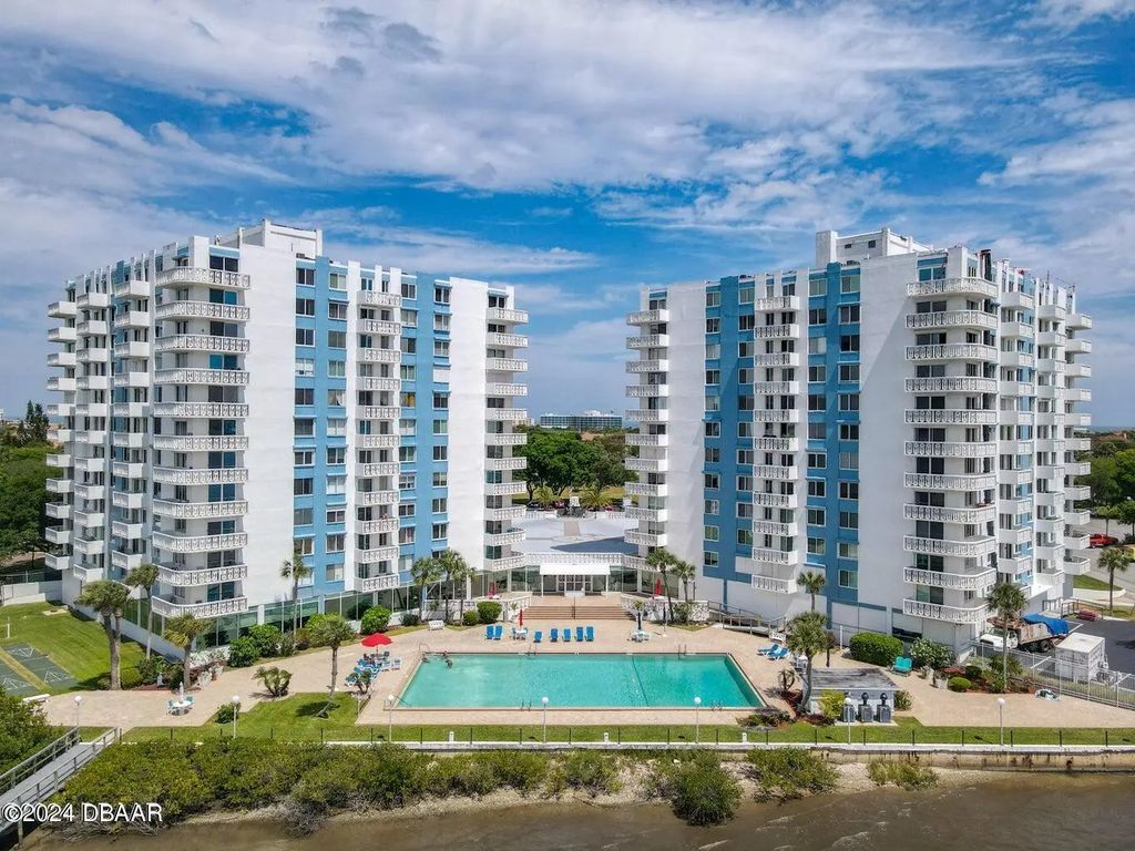 935 N Halifax Avenue, Daytona Beach