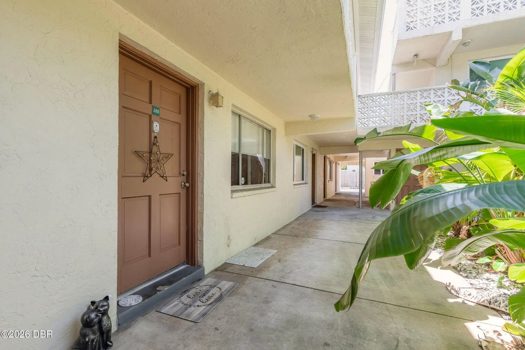 102 S Peninsula Drive, Daytona Beach