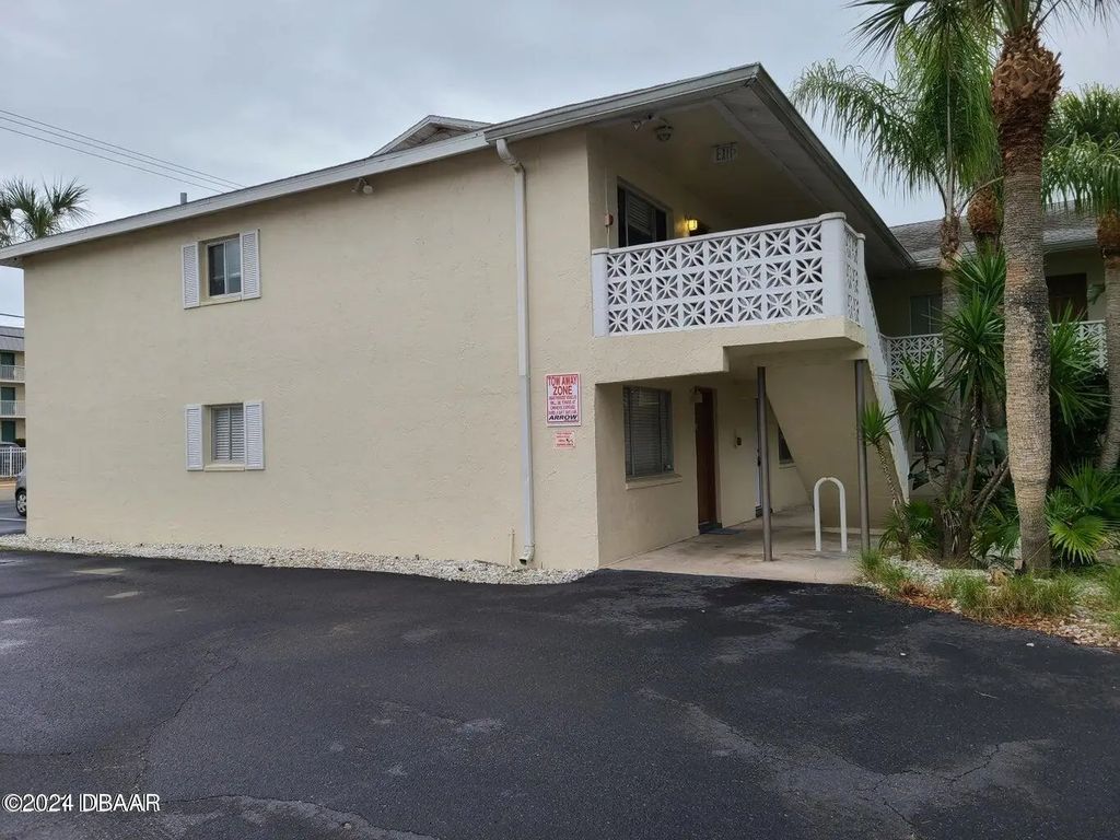 102 S Peninsula Drive, Daytona Beach