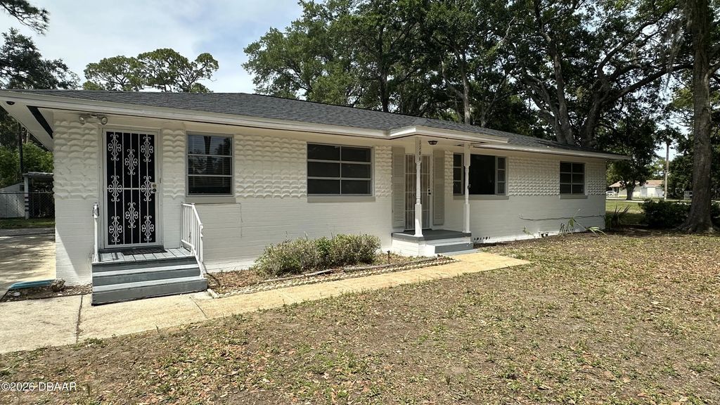 1166 Australia Avenue, Daytona Beach