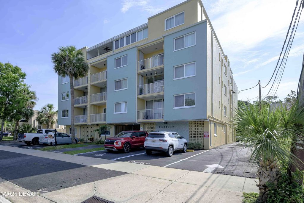 732 N Halifax Avenue, Daytona Beach