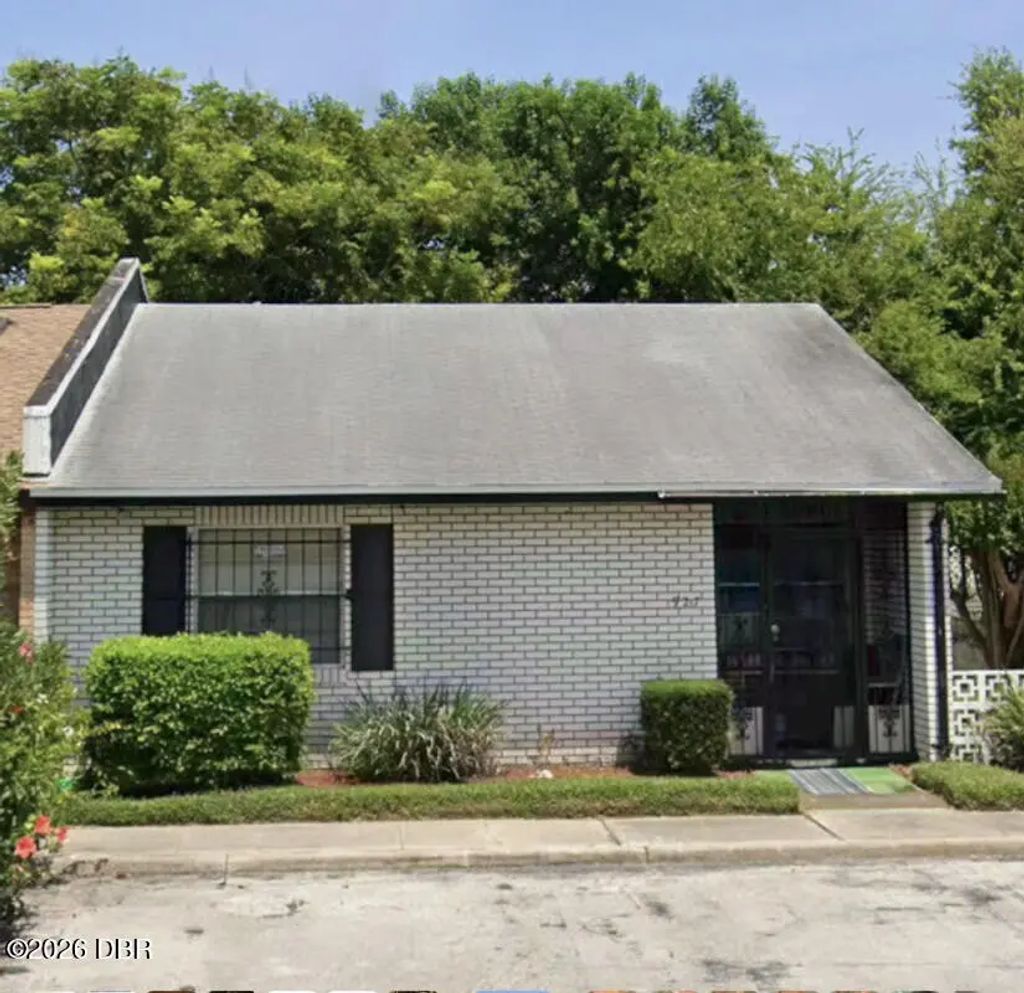 927 E Millard Court, Daytona Beach