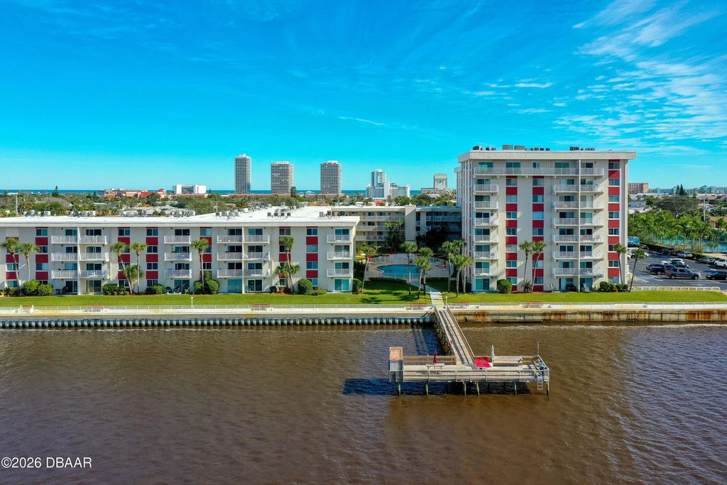 2711 N Halifax Avenue, Daytona Beach