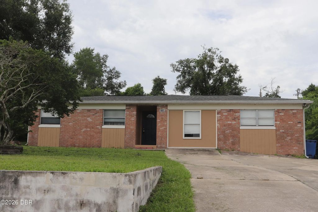 228 E Holly Drive, Orange City