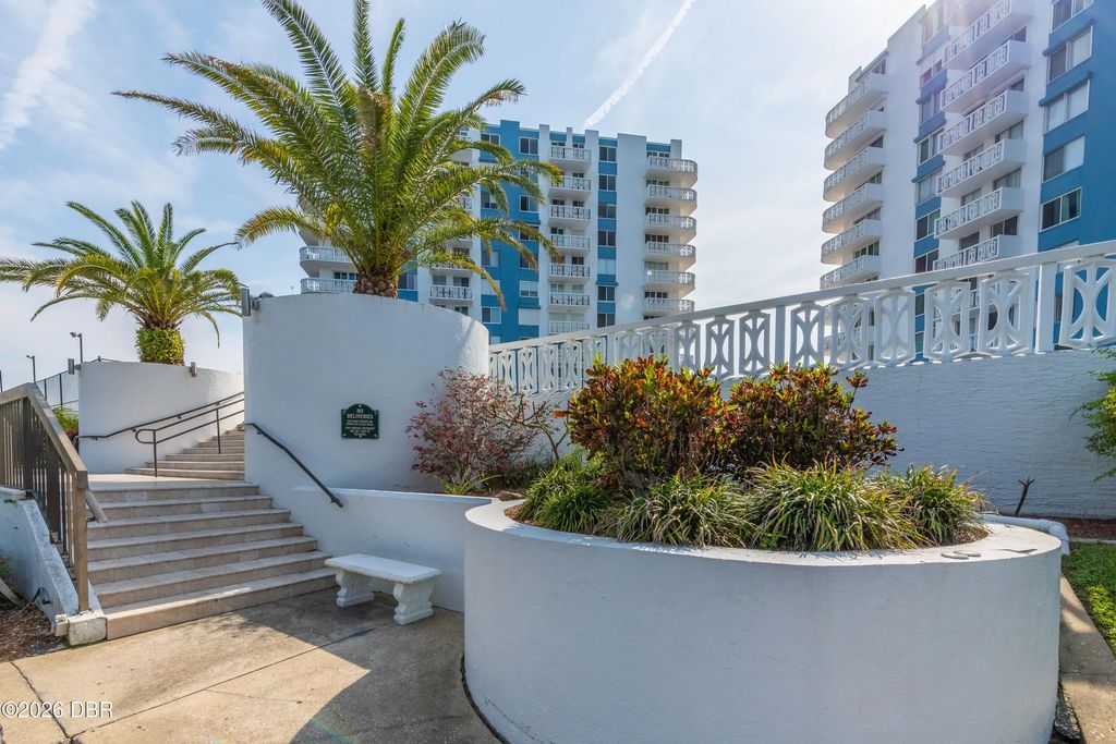 935 N Halifax Avenue, Daytona Beach