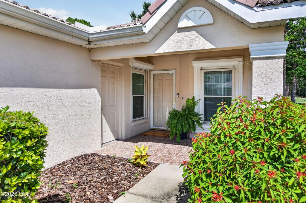 68 Golf Villa Drive, Port Orange