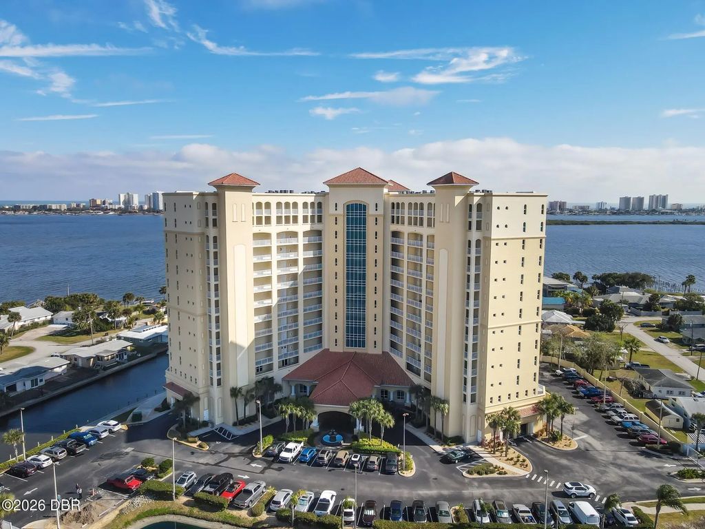 2801 S Ridgewood Avenue, South Daytona