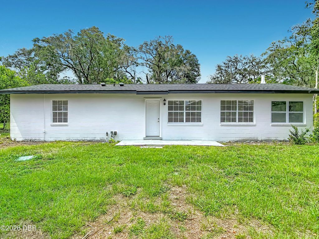 303 Lake Gertie Road, DeLand