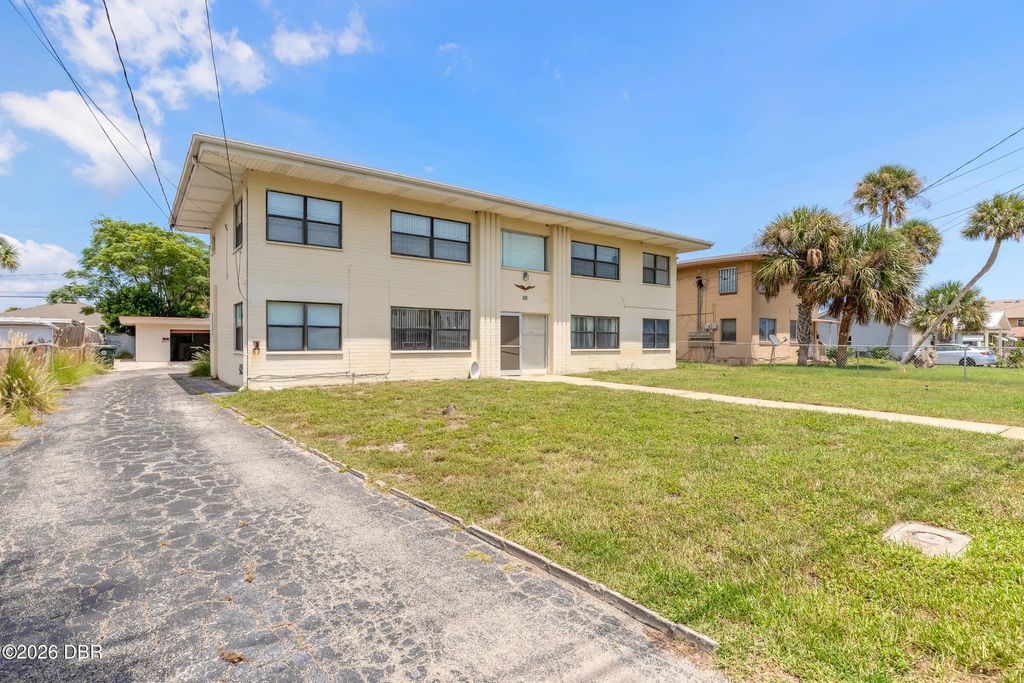 407 University Boulevard, Daytona Beach