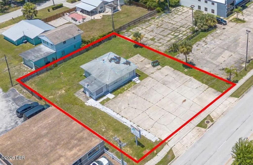 1522 Ridgewood Avenue, Holly Hill