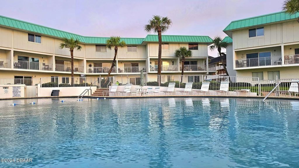 815 Ocean Shore Boulevard, Ormond Beach