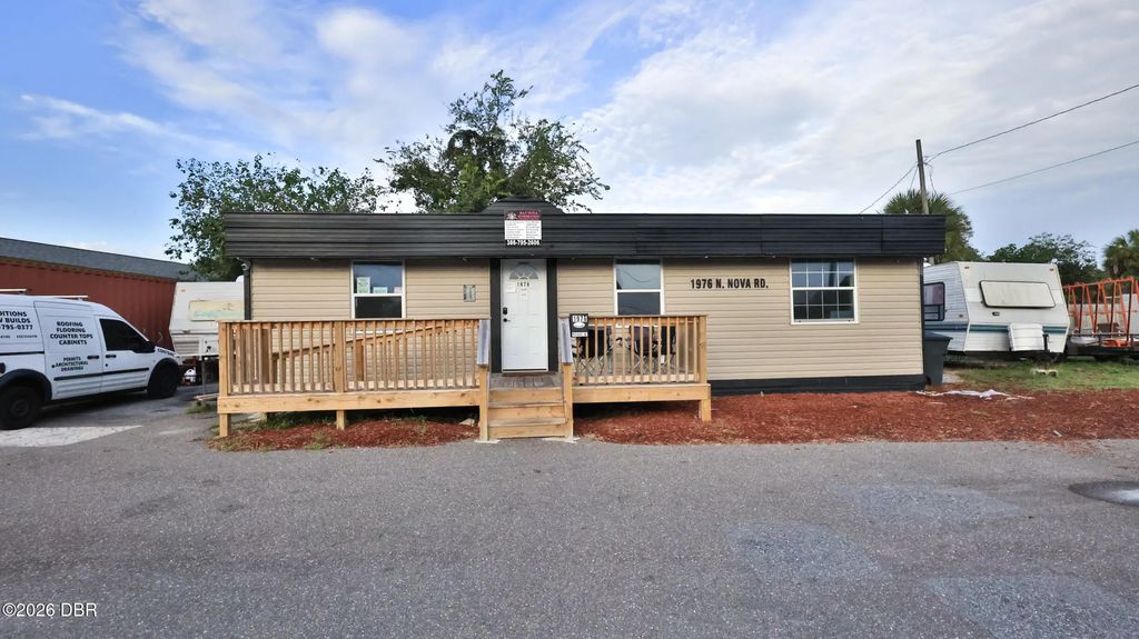 1976 N Nova Road, Holly Hill