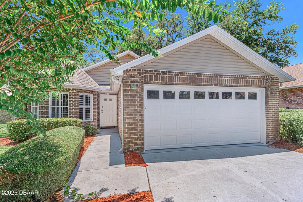 6 Oak Village Drive, Ormond Beach