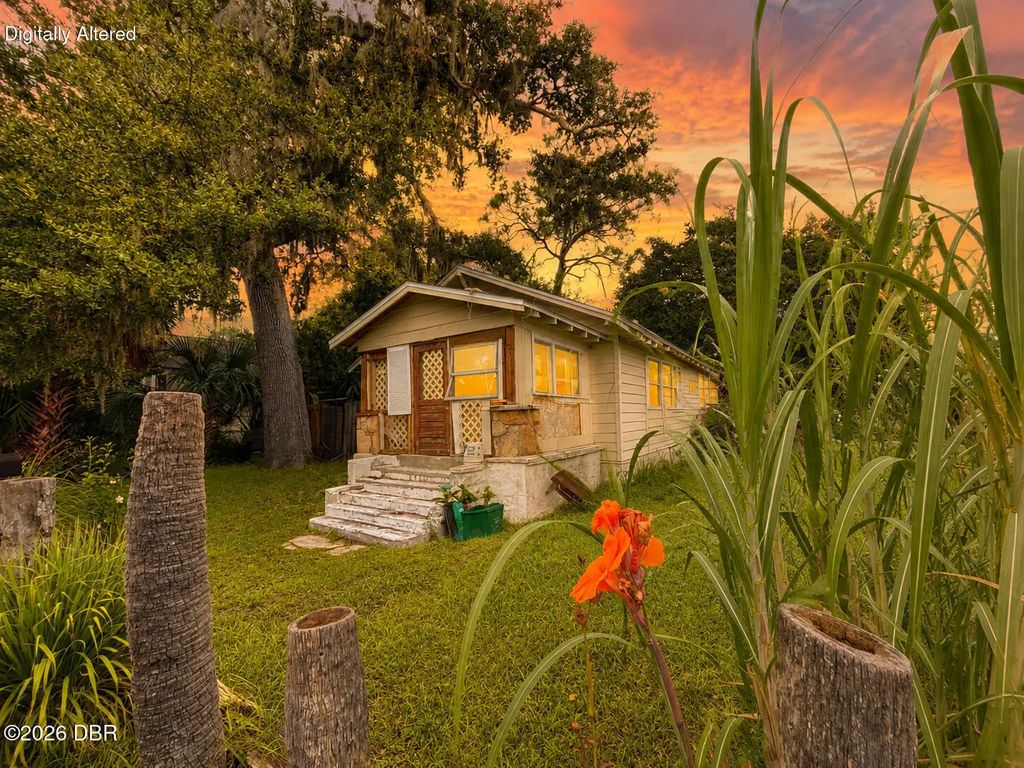 202 Shady Place, Daytona Beach
