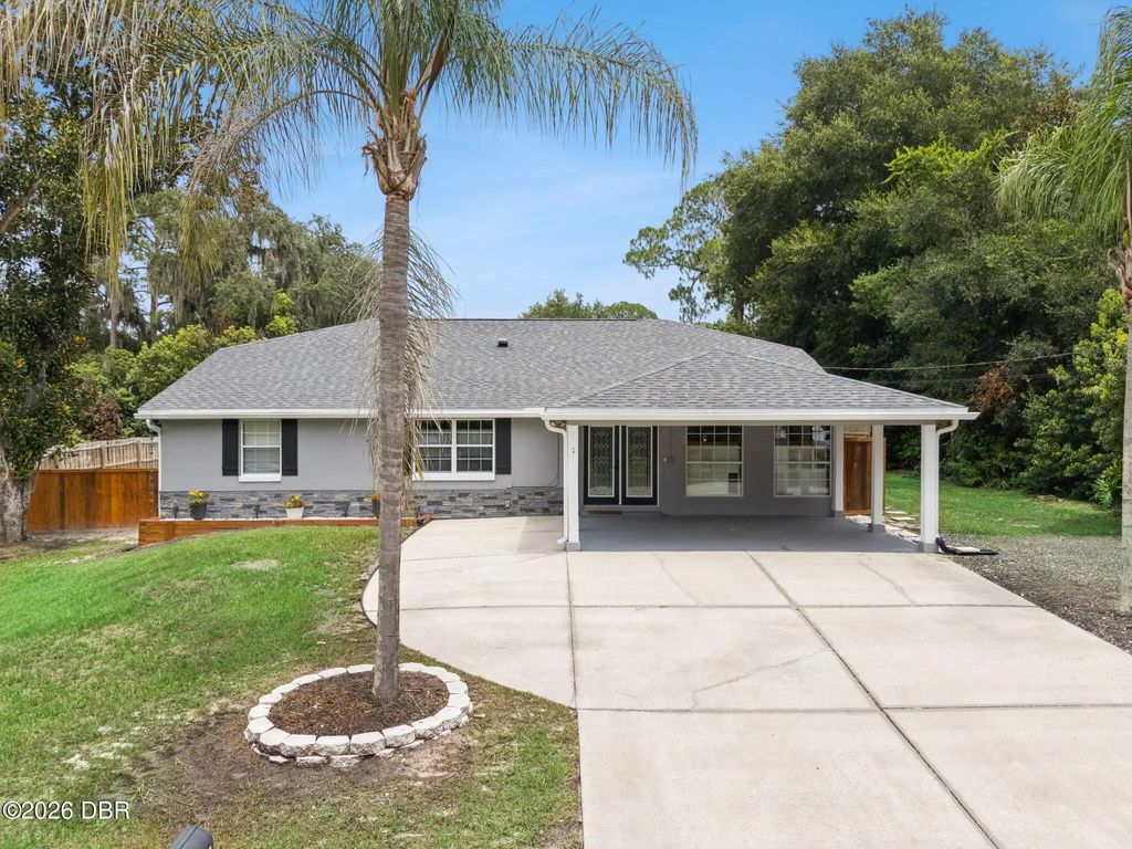 209 Alta Vista Street, DeBary