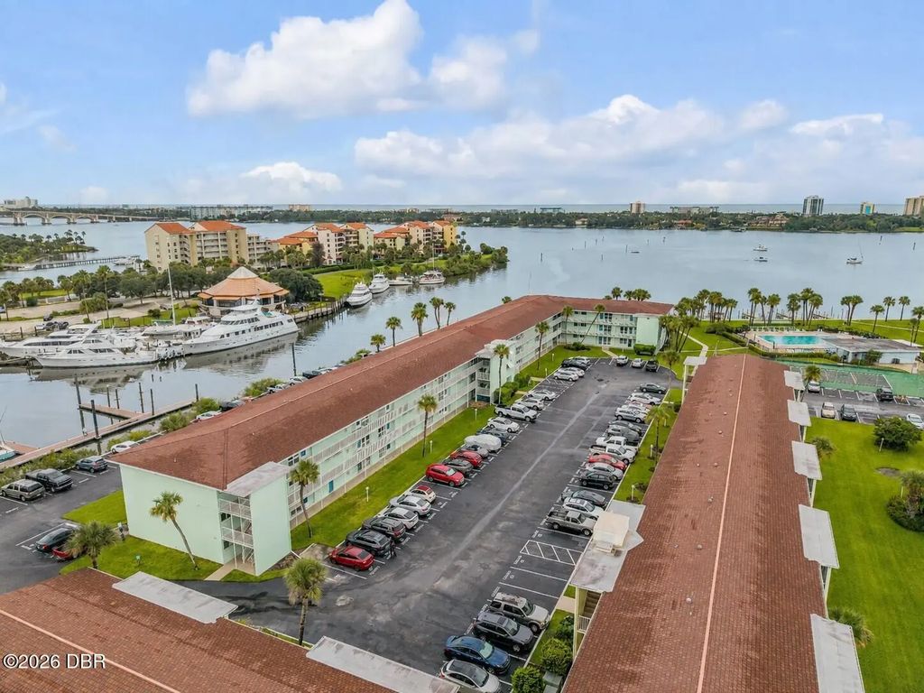 715 S Beach Street, Daytona Beach