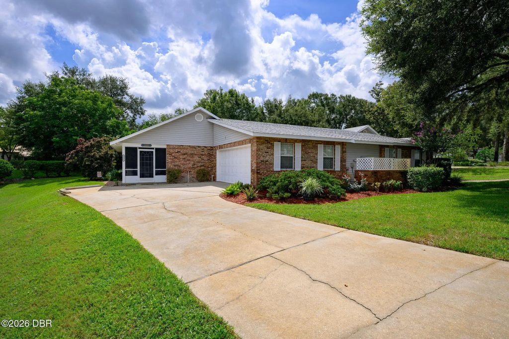 2525 S Glen Eagles Drive S, DeLand