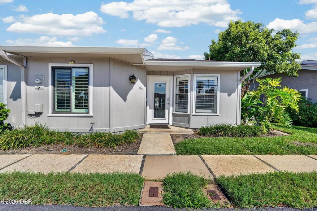 163 Breezeway Court, New Smyrna Beach