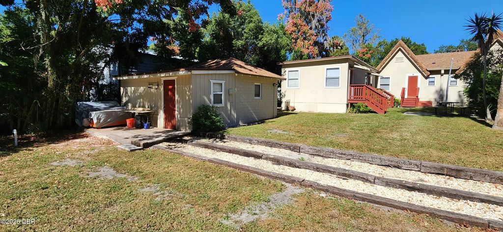 410 W Howry Avenue, DeLand