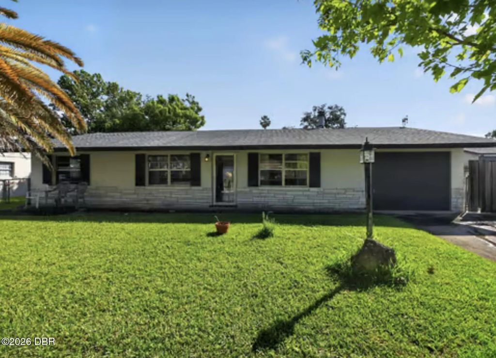 295 Tracy Avenue, Holly Hill