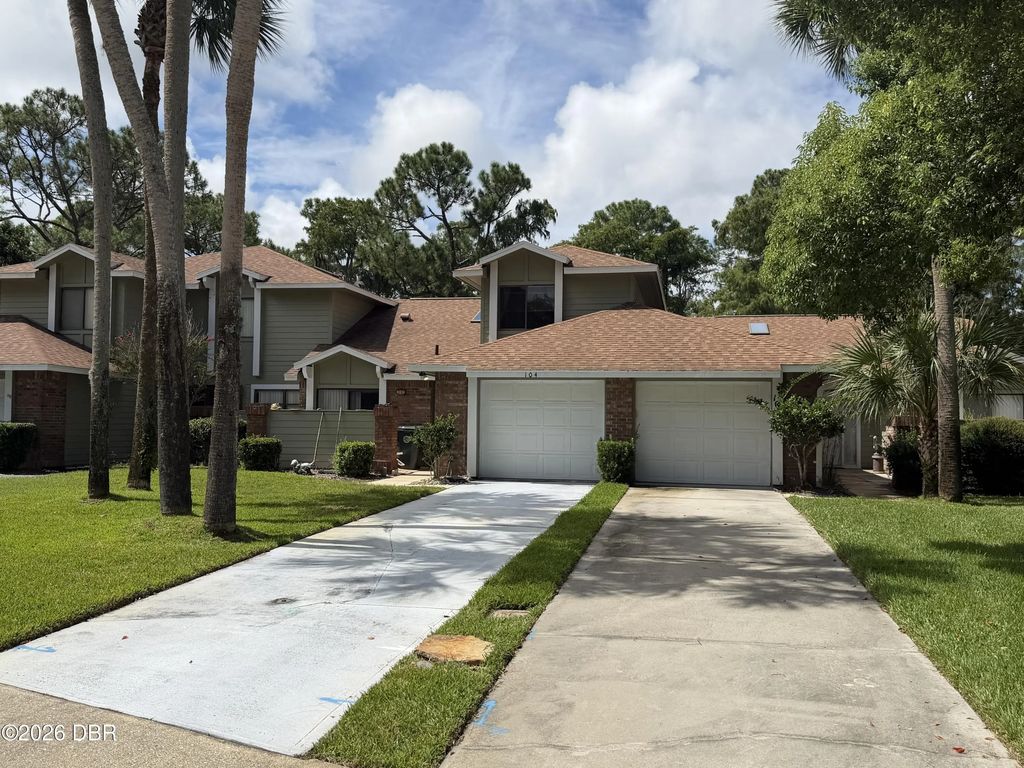 104 Laughing Gull Court, Daytona Beach