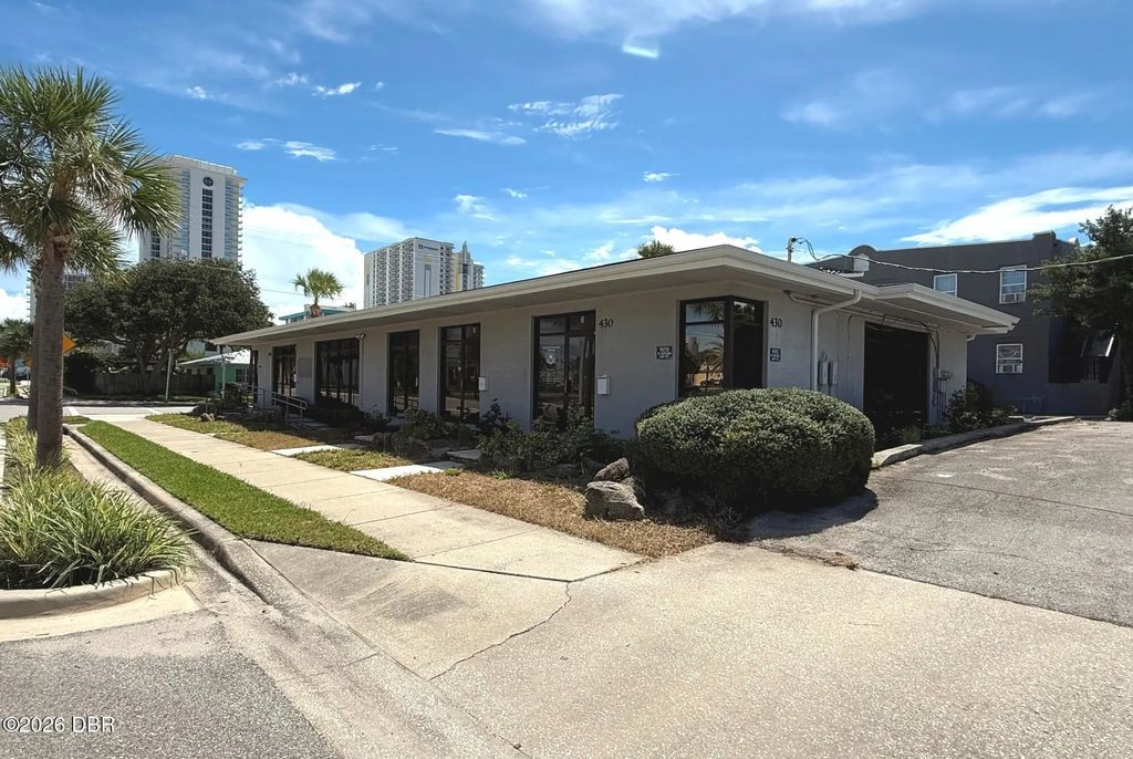 430 Oakridge Boulevard, Daytona Beach