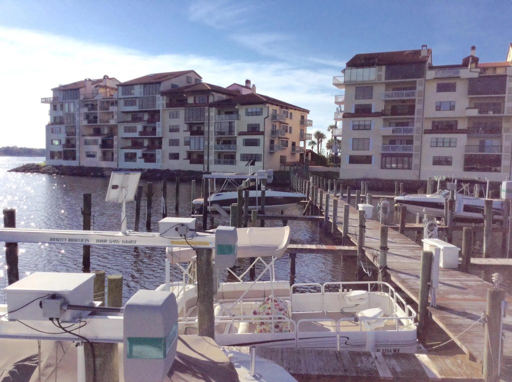 613 Marina Point Drive, Daytona Beach