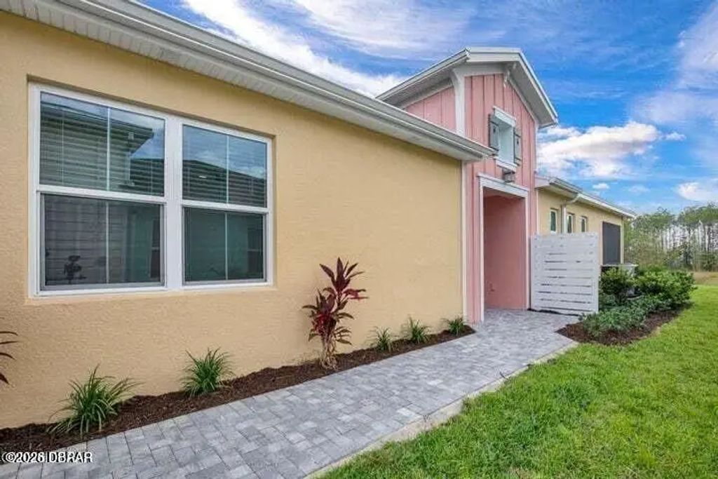 215 Gypsy Palace Lane, Daytona Beach